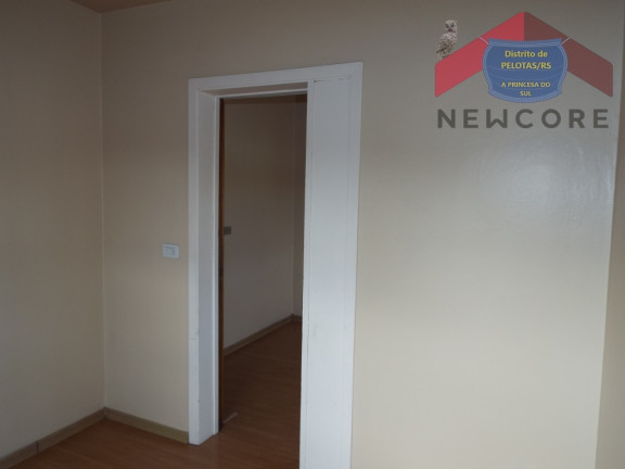Imagem Apartamento com 2 Quartos à Venda,  em Três Vendas - Pelotas