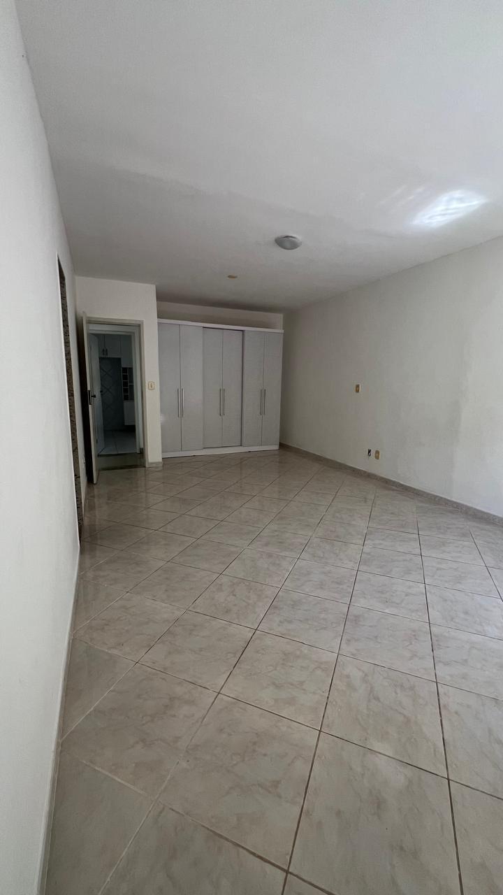 Imagem Casa de Condomínio com 3 Quartos para Alugar, 200 m²em Buraquinho - Lauro de Freitas Imagem Casa de Condomínio com 3 Quartos para Alugar, 200 m²em Buraquinho - Lauro de Freitas