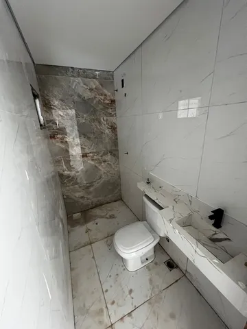 Imagem Casa de Condomínio com 3 Quartos à Venda, 180 m²em VICENTE PIRES - BRASILIA