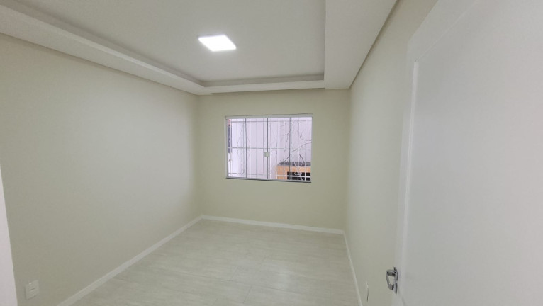Imagem Casa com 3 Quartos à Venda,  em Itaum - Joinville