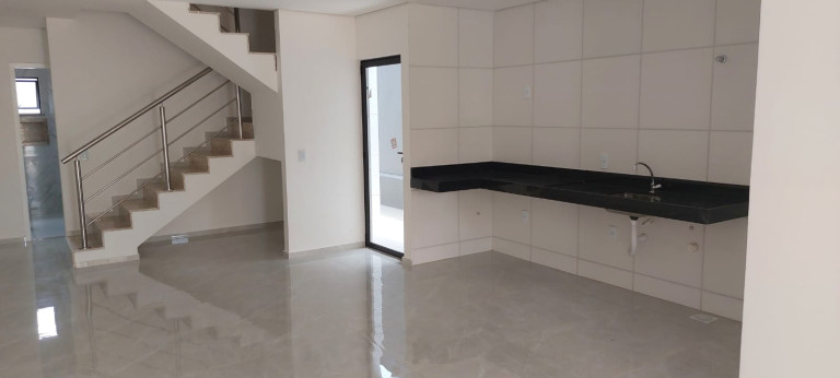 Imagem Casa com 4 Quartos à Venda, 150 m² em Sapiranga-Coité - Fortaleza