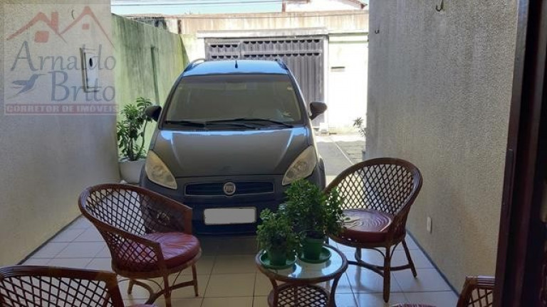 Imagem Casa com 4 Quartos à Venda, 188 m² em Jardim Das Oliveiras - Fortaleza Imagem Casa com 4 Quartos à Venda, 188 m² em Jardim Das Oliveiras - Fortaleza