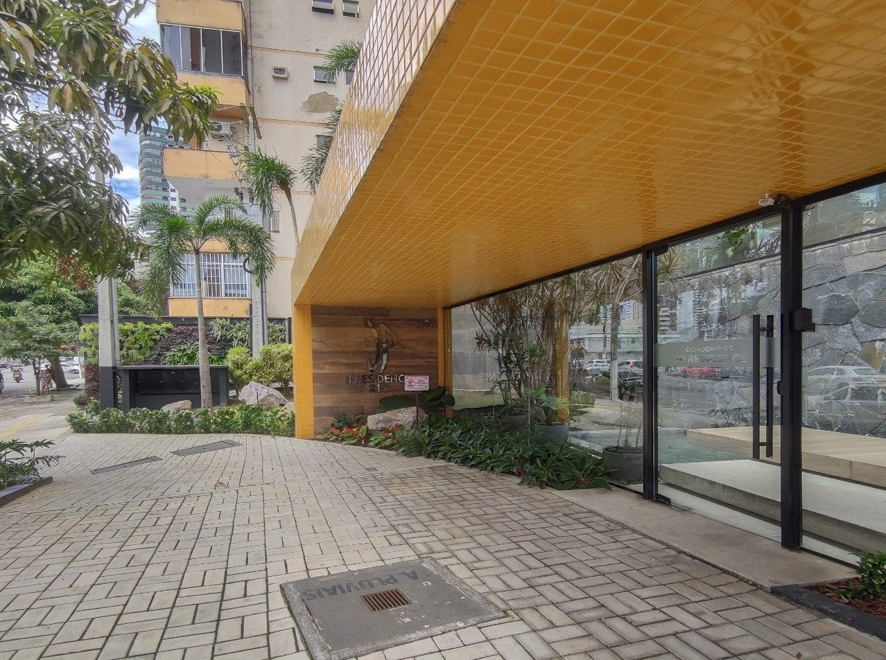 Imagem Apartamento com 2 Quartos para Alugar, 71 m²em Umarizal - Belém Imagem Apartamento com 2 Quartos para Alugar, 71 m²em Umarizal - Belém