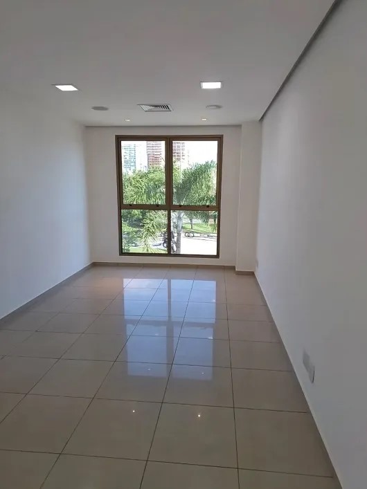 Imagem Sala Comercial à Venda ou Locação, 36 m²em Barra da Tijuca - Rio de Janeiro