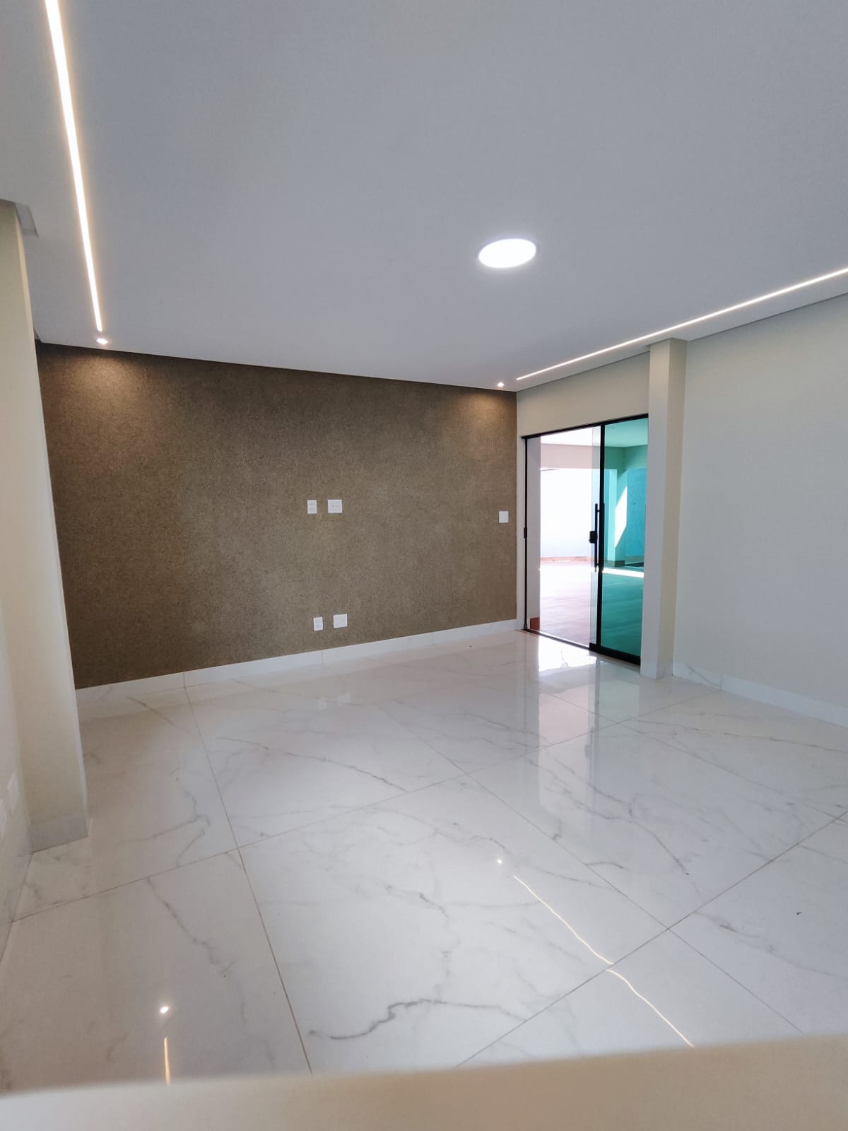 Imagem Casa com 3 Quartos à Venda, 245 m²em Vila Concórdia - Goiânia Imagem Casa com 3 Quartos à Venda, 245 m²em Vila Concórdia - Goiânia