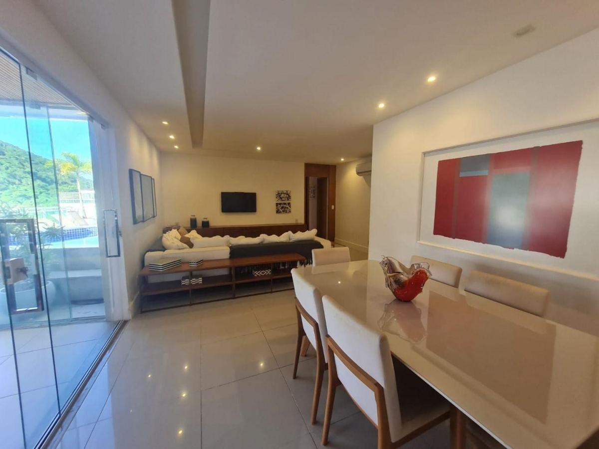 Imagem Apartamento com 4 Quartos à Venda, 263 m²em Camboinhas - Niterói Imagem Apartamento com 4 Quartos à Venda, 263 m²em Camboinhas - Niterói