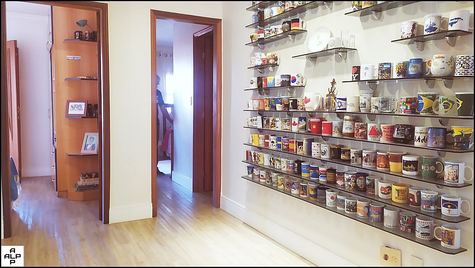 Imagem Sobrado com 4 Quartos à Venda, 250 m²em Taguatinga Sul (Taguatinga) - Brasília
