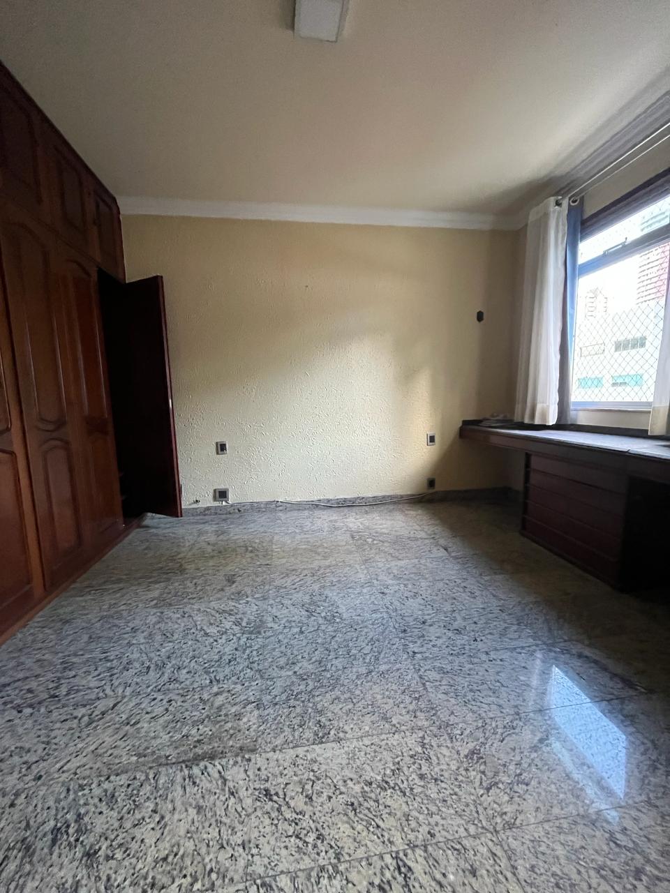 Imagem Apartamento com 4 Quartos à Venda, 240 m²em Umarizal - Belém Imagem Apartamento com 4 Quartos à Venda, 240 m²em Umarizal - Belém