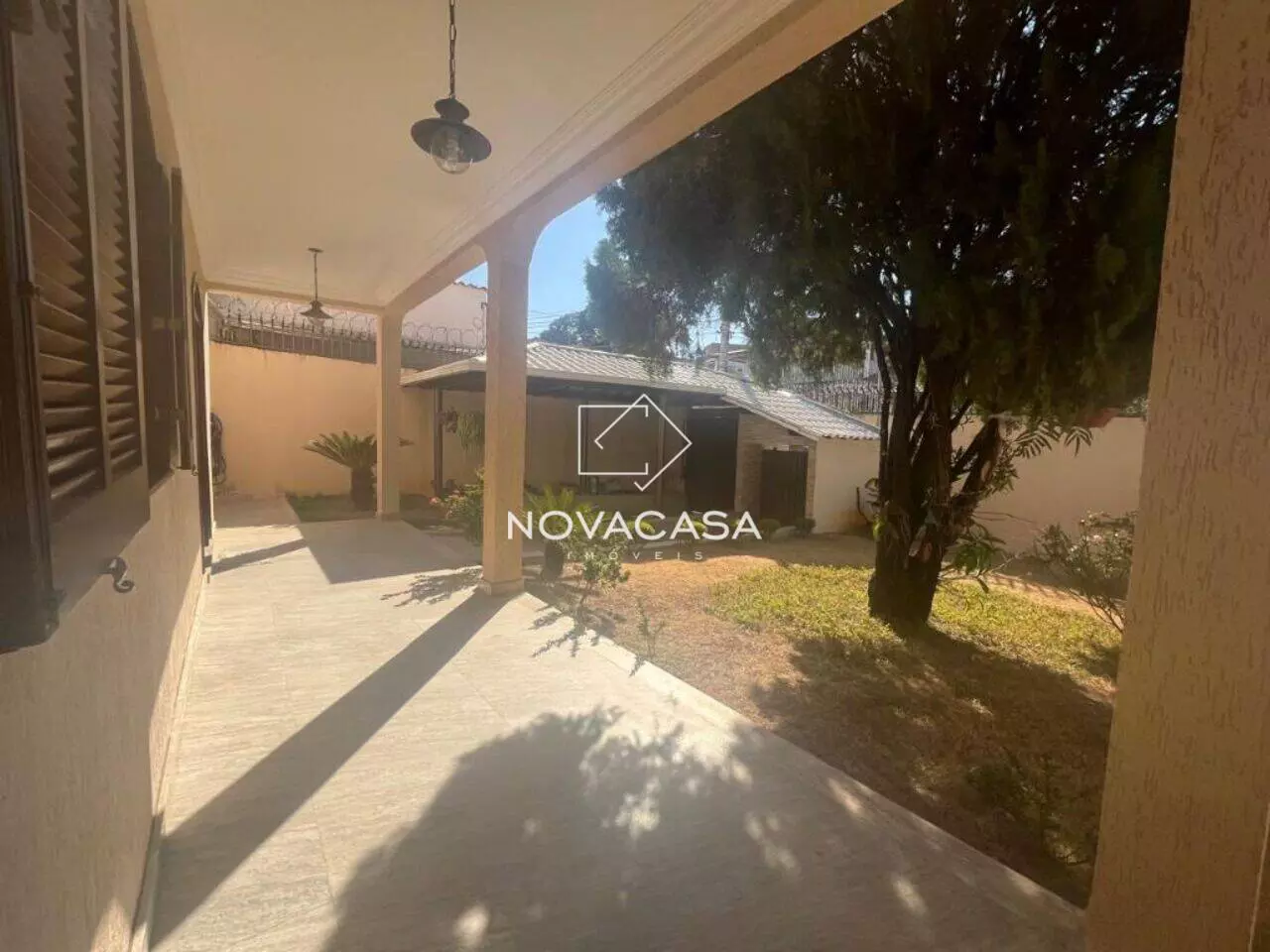Imagem Casa com 4 Quartos à Venda, 380 m² em Santa Mônica - Belo Horizonte Imagem Casa com 4 Quartos à Venda, 380 m² em Santa Mônica - Belo Horizonte