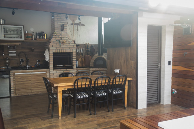 Imagem Casa com 3 Quartos à Venda, 190 m² em Tamboré - Santana de Parnaíba Imagem Casa com 3 Quartos à Venda, 190 m² em Tamboré - Santana de Parnaíba