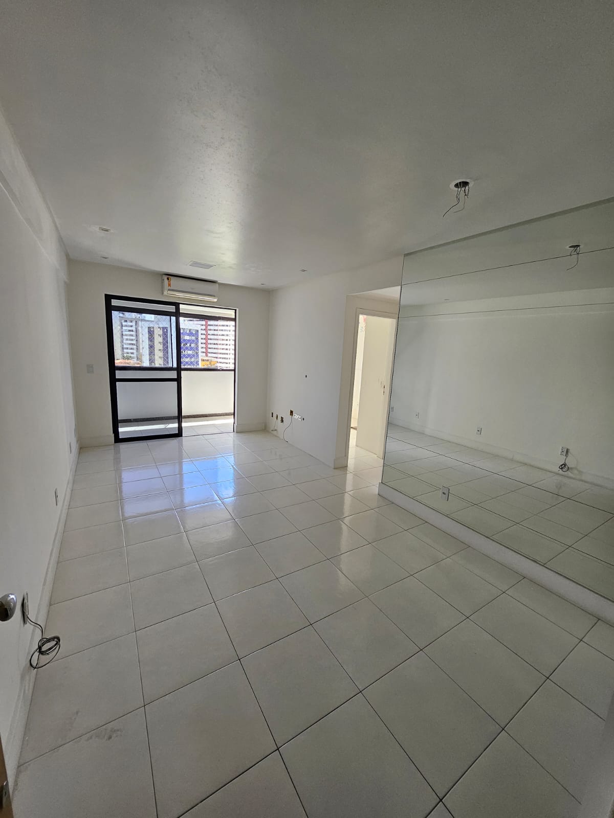 Imagem Apartamento com 2 Quartos à Venda, 77 m²em Imbuí - Salvador Imagem Apartamento com 2 Quartos à Venda, 77 m²em Imbuí - Salvador