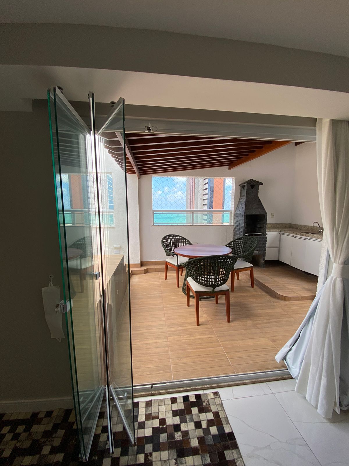 Imagem Casa de Condomínio com 5 Quartos à Venda, 252 m² em Cidade Alpha - Eusébio Imagem Casa de Condomínio com 5 Quartos à Venda, 252 m² em Cidade Alpha - Eusébio