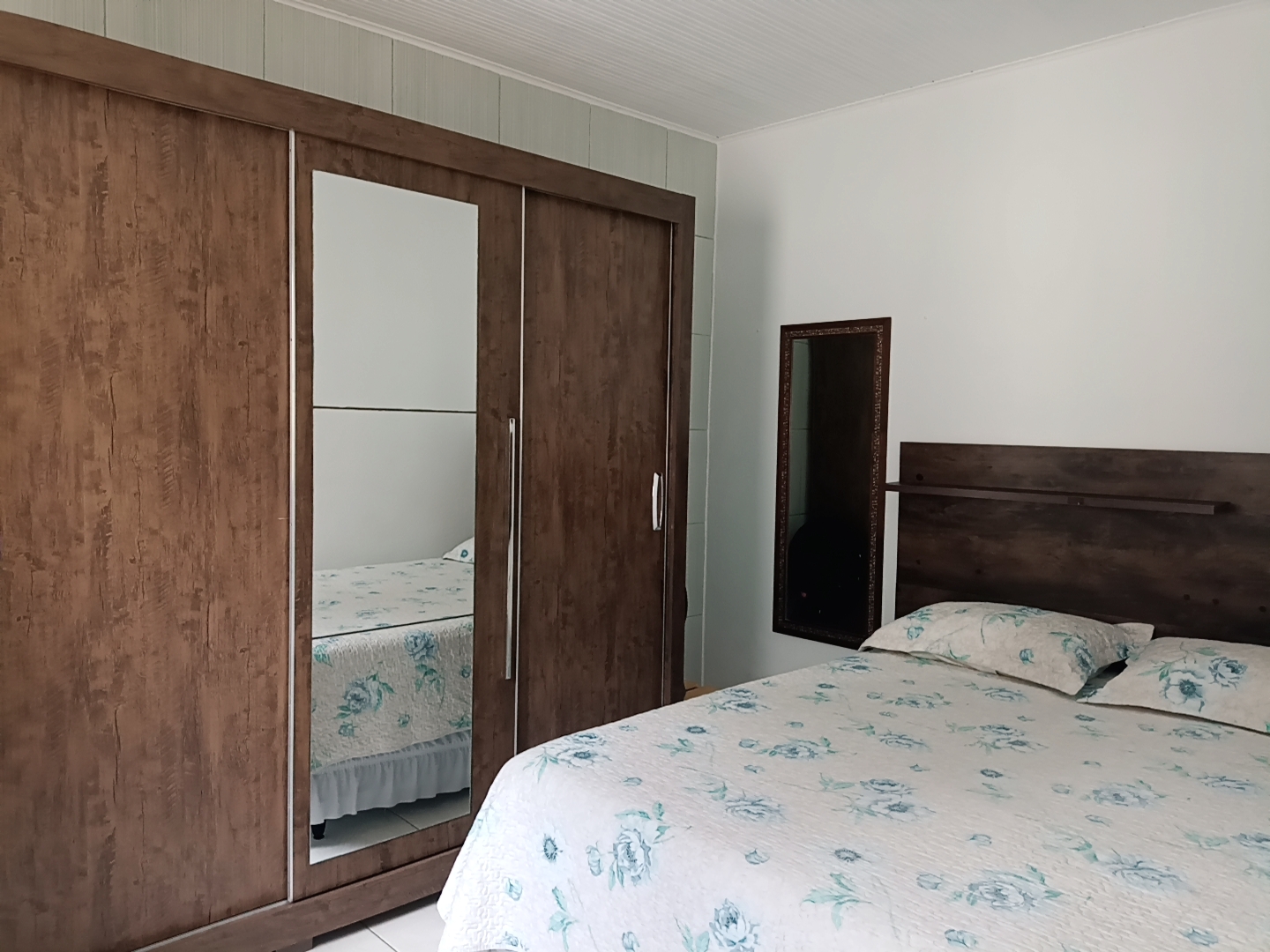 Imagem Casa com 4 Quartos à Venda, 200 m²em Praia de Fora - Palhoça Imagem Casa com 4 Quartos à Venda, 200 m²em Praia de Fora - Palhoça