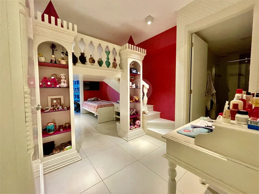 Imagem Apartamento com 4 Quartos à Venda, 230 m²em Icaraí - Niterói Imagem Apartamento com 4 Quartos à Venda, 230 m²em Icaraí - Niterói