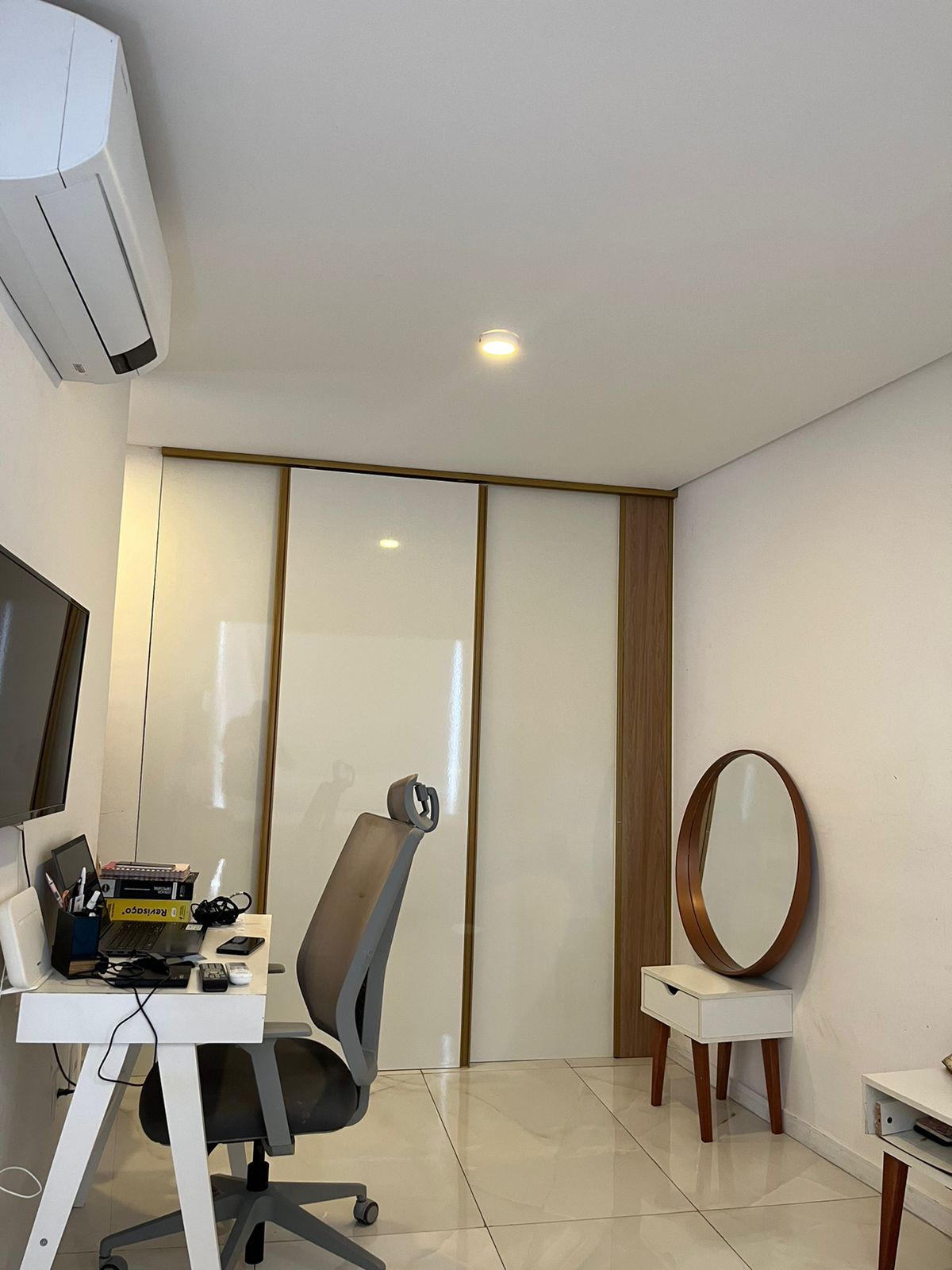 Imagem Apartamento com 3 Quartos à Venda, 76 m²em Meireles - Fortaleza