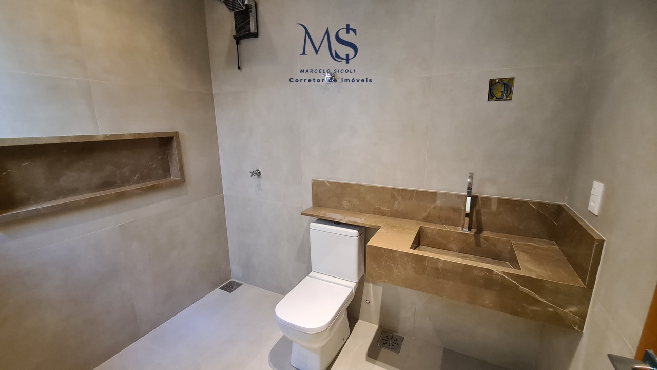 Imagem Sobrado com 4 Quartos à Venda, 260 m²em Guará II - Brasília