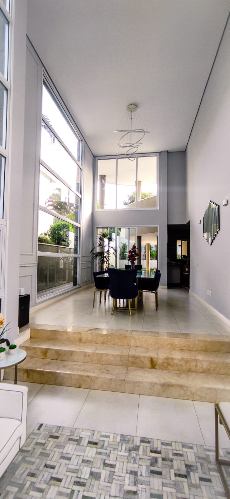 Imagem Casa de Condomínio com 3 Quartos à Venda, 340 m²em Medeiros - Jundiaí