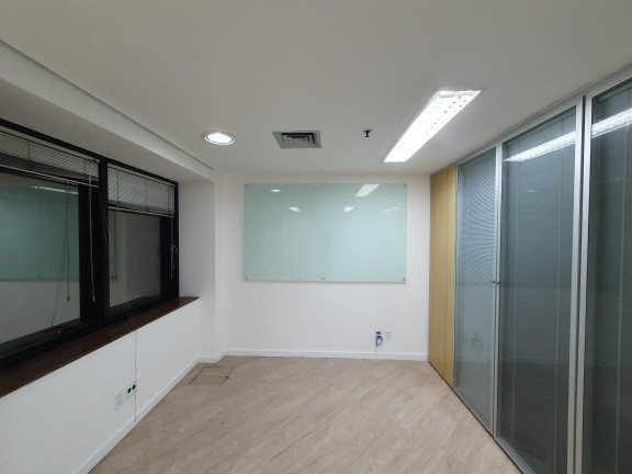 Imagem Sala Comercial à Venda ou Locação, em Cidade Monções - São Paulo Imagem Sala Comercial à Venda ou Locação, em Cidade Monções - São Paulo