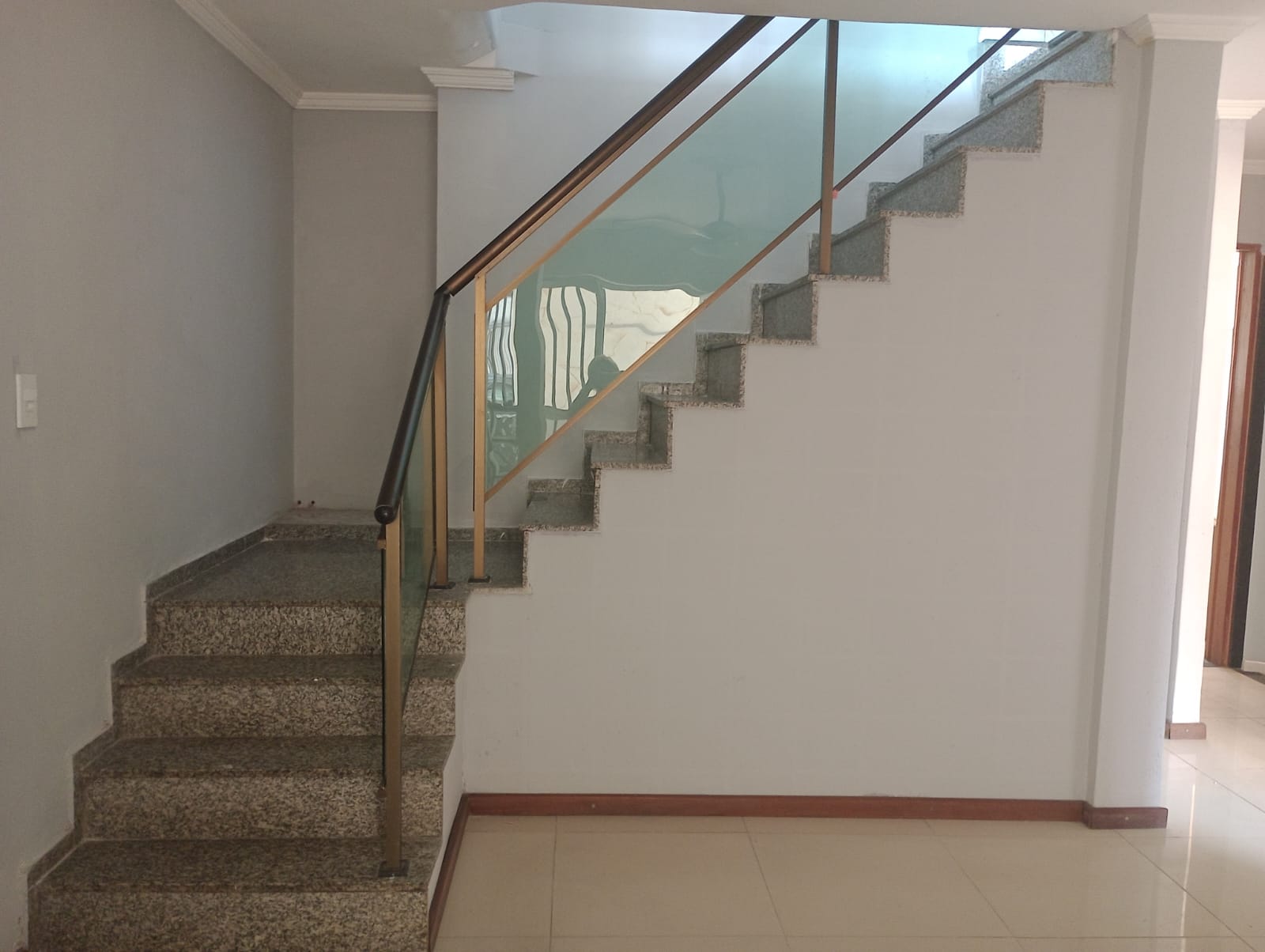 Imagem Casa com 4 Quartos à Venda, 200 m² em Bangu - Rio de Janeiro Imagem Casa com 4 Quartos à Venda, 200 m² em Bangu - Rio de Janeiro
