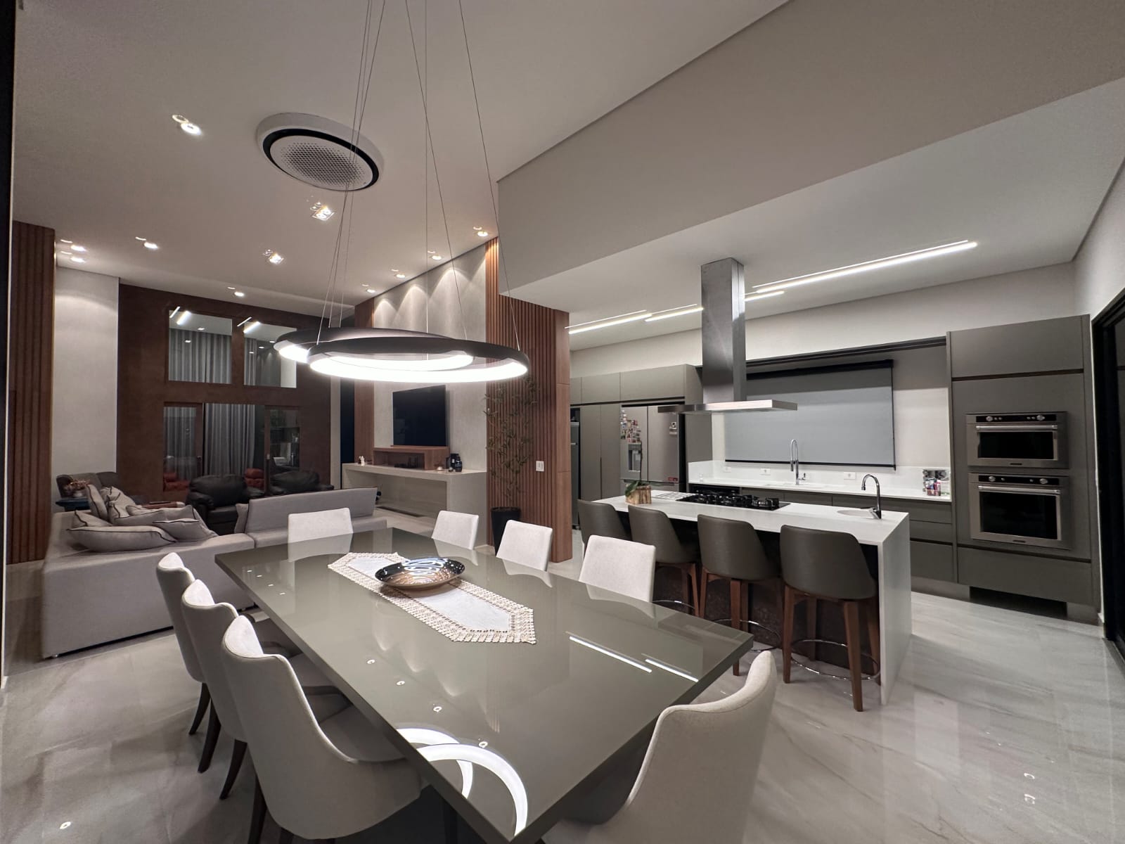 Imagem Casa de Condomínio com 4 Quartos à Venda, 350 m²em Condomínio Reserva da Serra - Jundiaí