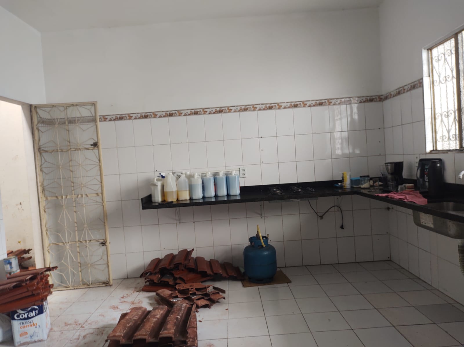 Imagem Casa com 3 Quartos à Venda ou Locação, 282 m²em Parque 10 de Novembro - Manaus