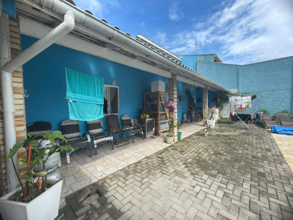 Imagem Casa com 5 Quartos à Venda, em Mariluz - Itapoá Imagem Casa com 5 Quartos à Venda, em Mariluz - Itapoá