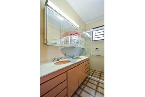 Imagem Sobrado com 3 Quartos à Venda, 351 m²em Jardim Esplanada II - São José dos Campos Imagem Sobrado com 3 Quartos à Venda, 351 m²em Jardim Esplanada II - São José dos Campos