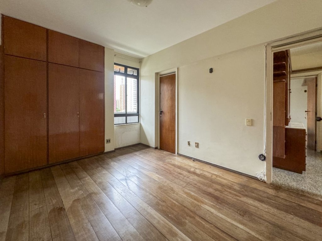 Imagem Apartamento com 4 Quartos à Venda, 215 m²em Meireles - Fortaleza Imagem Apartamento com 4 Quartos à Venda, 215 m²em Meireles - Fortaleza