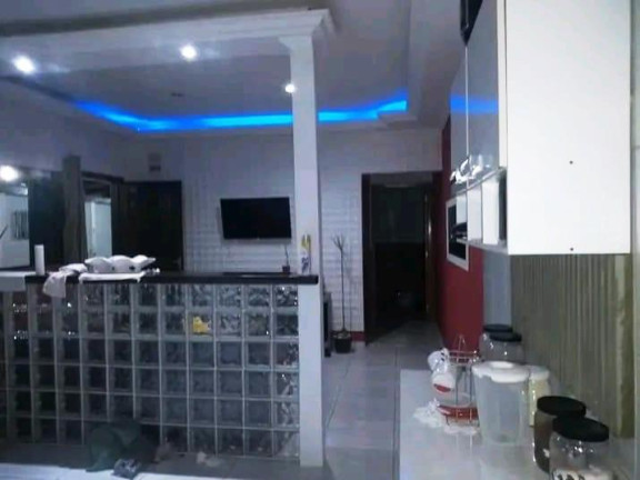Imagem Casa com 2 Quartos à Venda, 100 m² em Perequê Mirim - Caraguatatuba