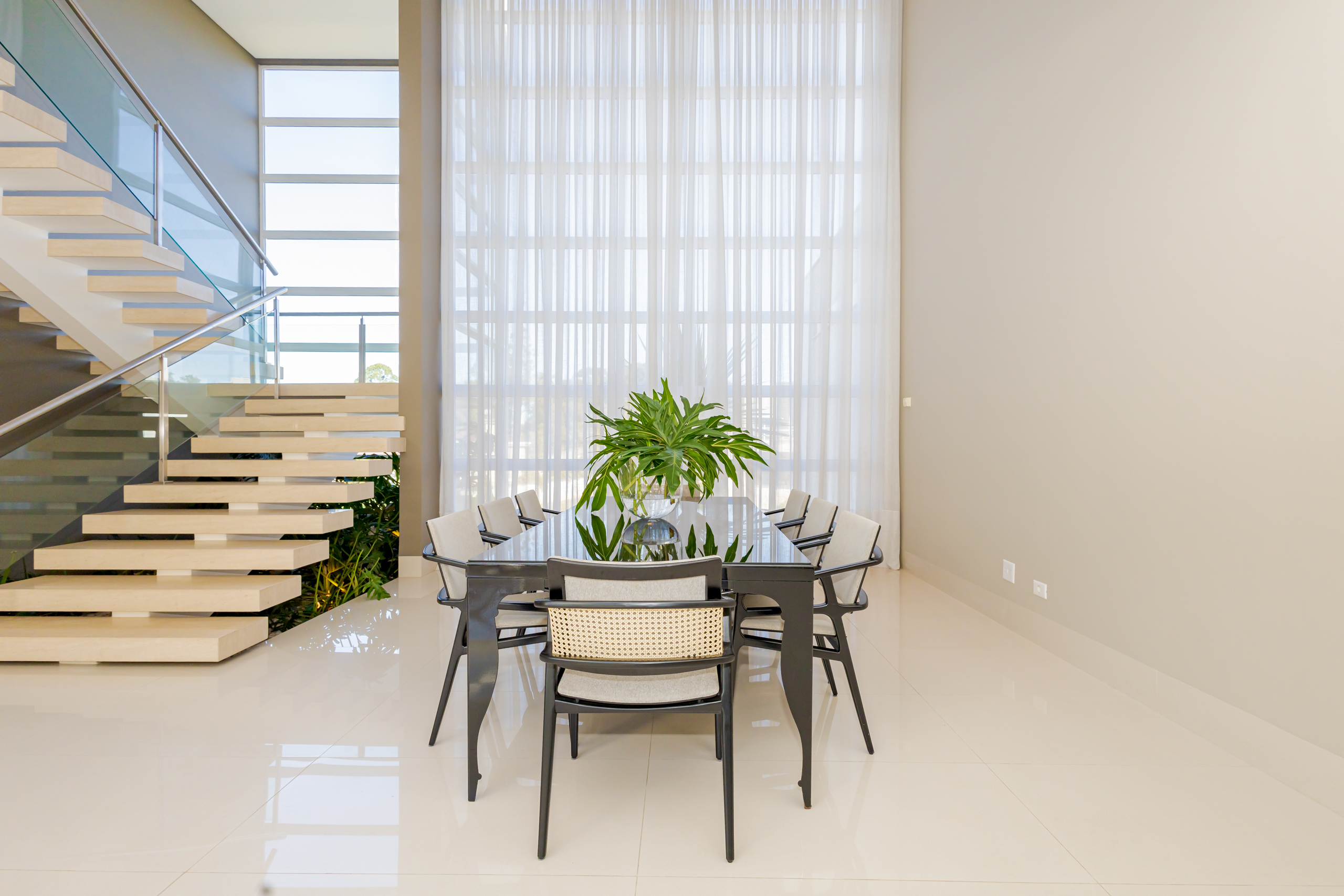 Imagem Casa de Condomínio com 5 Quartos à Venda, 537 m²em Alphaville Graciosa - Pinhais Imagem Casa de Condomínio com 5 Quartos à Venda, 537 m²em Alphaville Graciosa - Pinhais