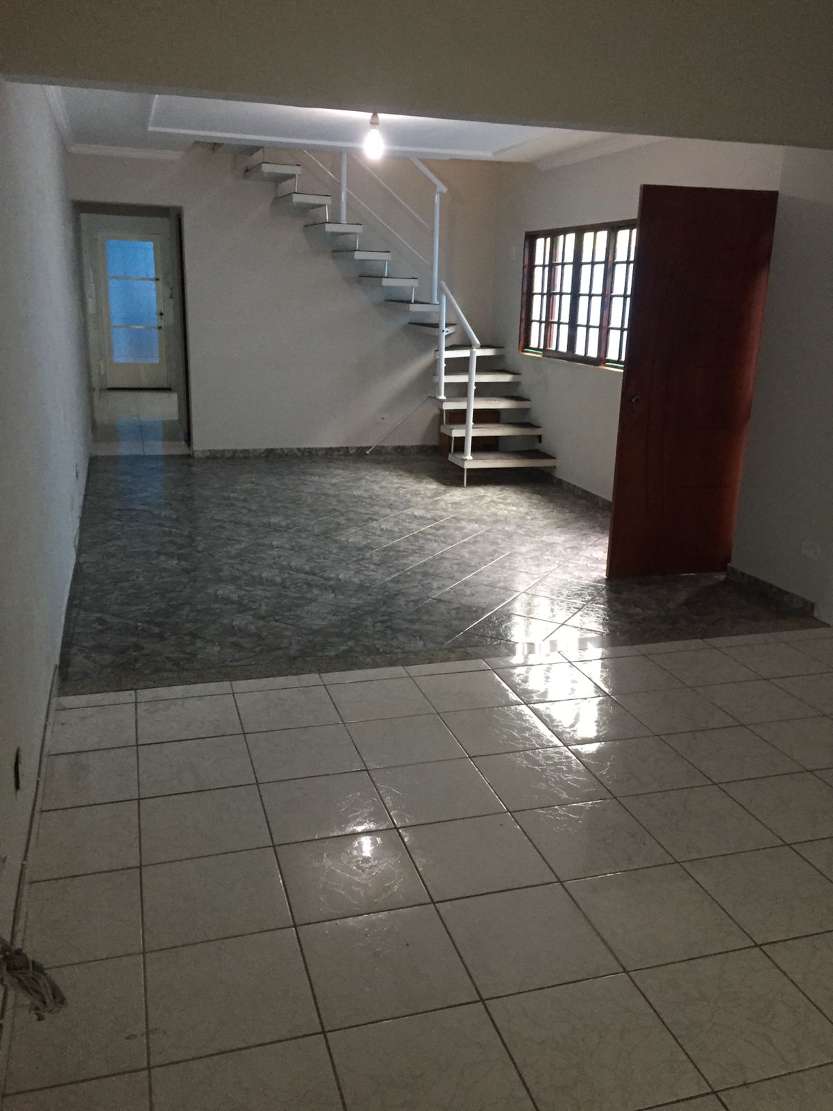 Imagem Casa com 3 Quartos à Venda, 223 m²em Parque São Vicente - Mauá Imagem Casa com 3 Quartos à Venda, 223 m²em Parque São Vicente - Mauá
