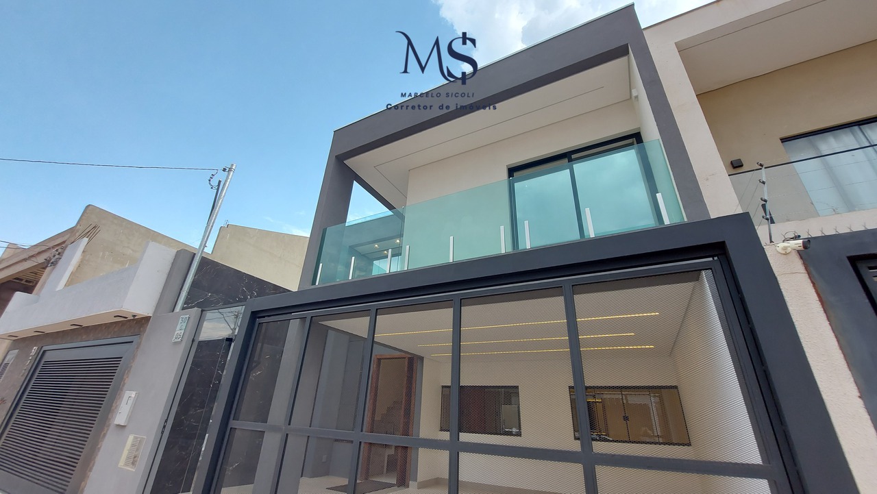 Imagem Sobrado com 4 Quartos à Venda, 260 m²em Guará II - Brasília