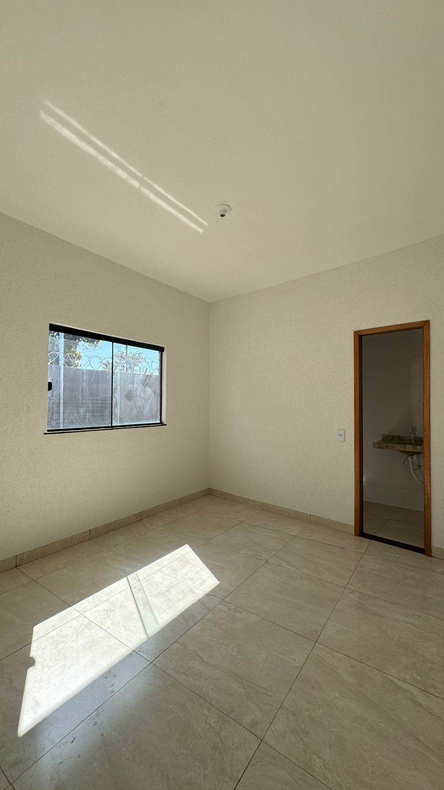 Imagem Casa com 3 Quartos à Venda, 134 m²em Jardim Presidente - Goiânia Imagem Casa com 3 Quartos à Venda, 134 m²em Jardim Presidente - Goiânia