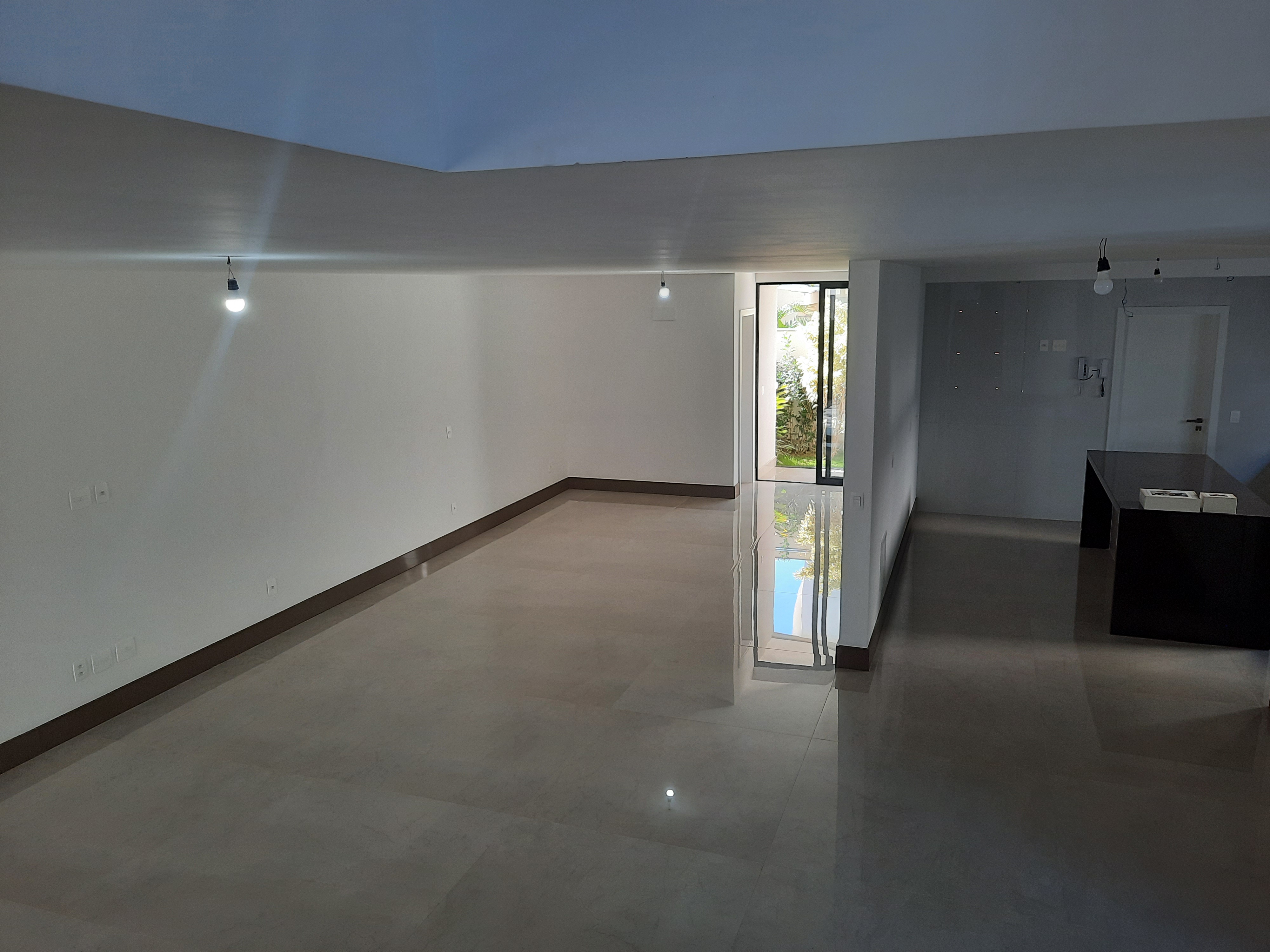 Imagem Casa com 4 Quartos à Venda, 460 m²em Recreio dos Bandeirantes - Rio de Janeiro Imagem Casa com 4 Quartos à Venda, 460 m²em Recreio dos Bandeirantes - Rio de Janeiro