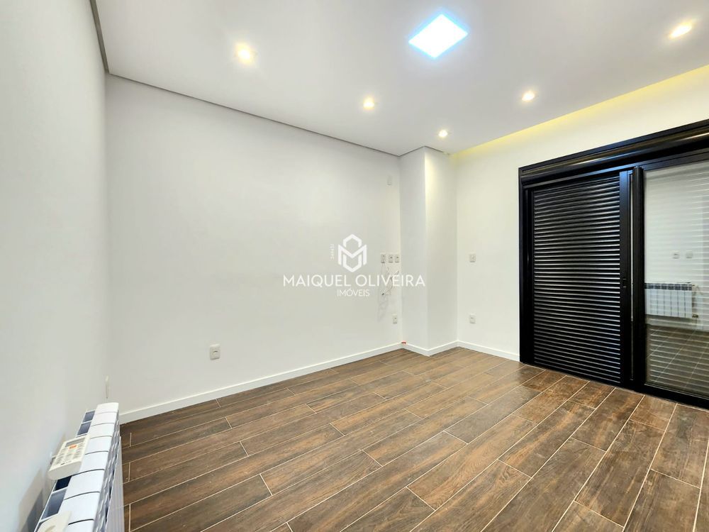 Imagem Casa de Condomínio com 3 Quartos para Alugar, 300 m²em Tomazetti - Santa Maria