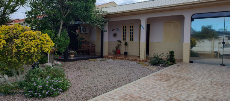 Imagem Casa com 4 Quartos à Venda, 130 m² em Balneário Rincão - Içara Imagem Casa com 4 Quartos à Venda, 130 m² em Balneário Rincão - Içara