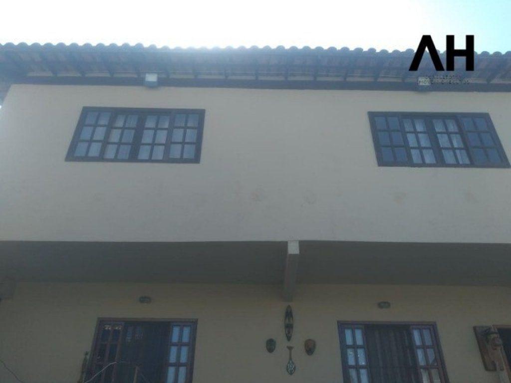 Imagem Casa com 3 Quartos à Venda, 360 m²em Itaipu - Niterói Imagem Casa com 3 Quartos à Venda, 360 m²em Itaipu - Niterói