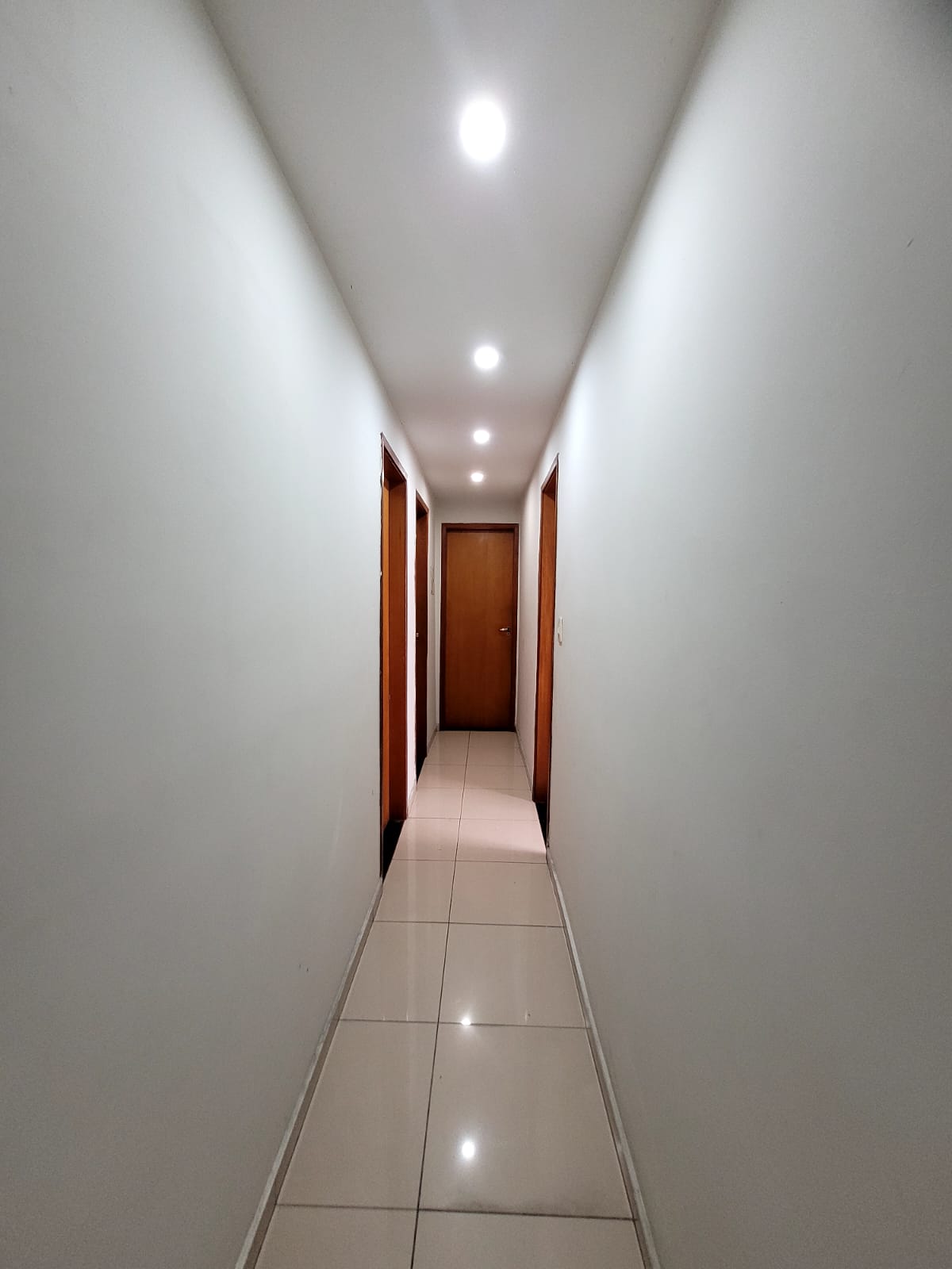 Imagem Casa com 4 Quartos à Venda, 247 m² em Rancho Novo - Nova Iguaçu Imagem Casa com 4 Quartos à Venda, 247 m² em Rancho Novo - Nova Iguaçu