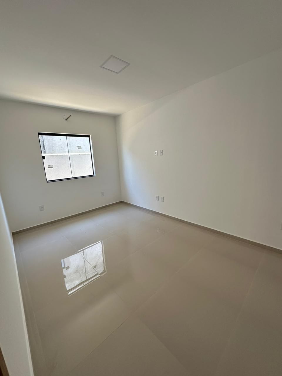Imagem Casa com 3 Quartos à Venda, 126 m²em Jardim Atlântico Central (Itaipuaçu) - Maricá Imagem Casa com 3 Quartos à Venda, 126 m²em Jardim Atlântico Central (Itaipuaçu) - Maricá