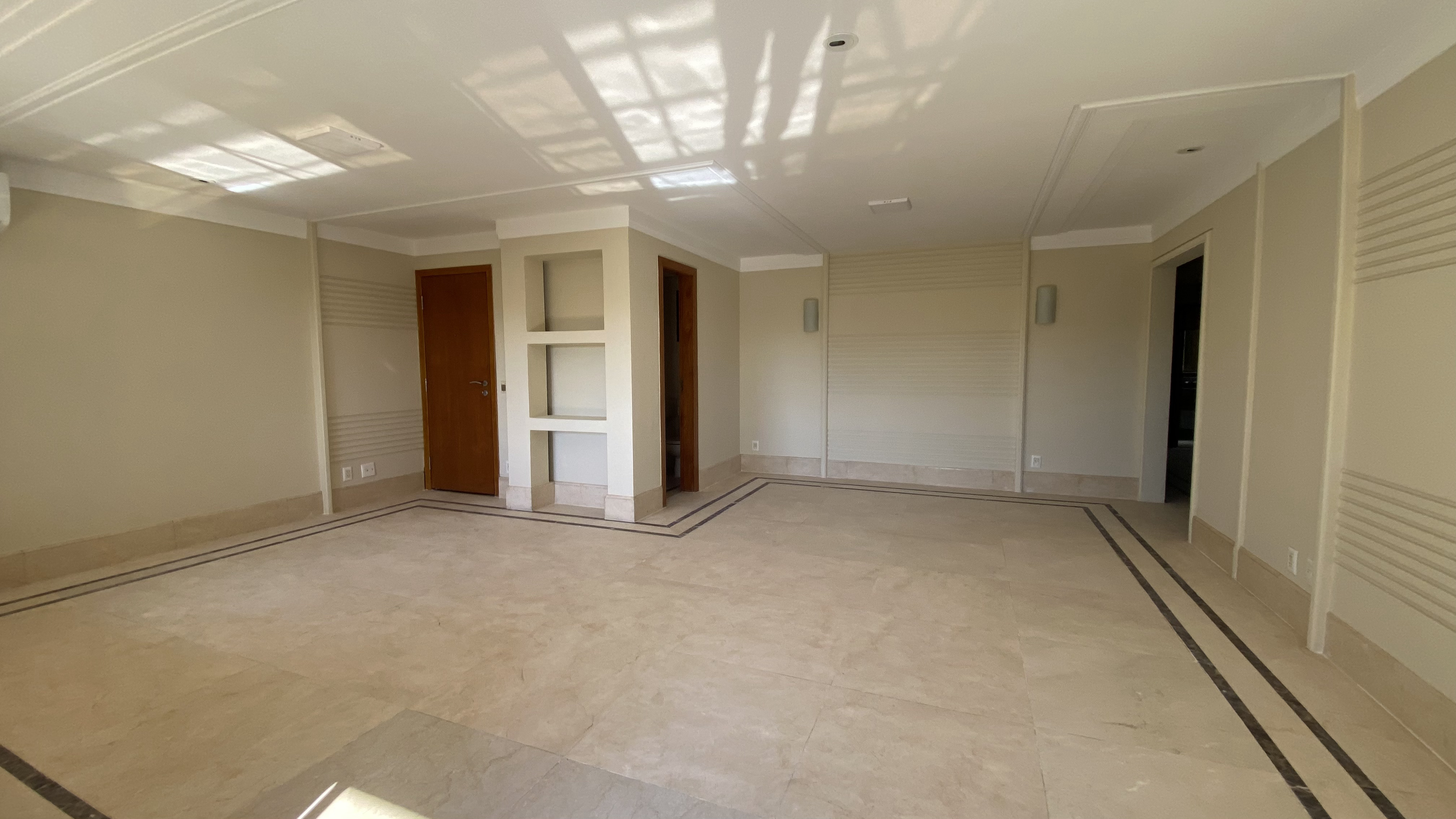 Imagem Apartamento com 4 Quartos à Venda, 373 m²em Asa Norte - Brasília