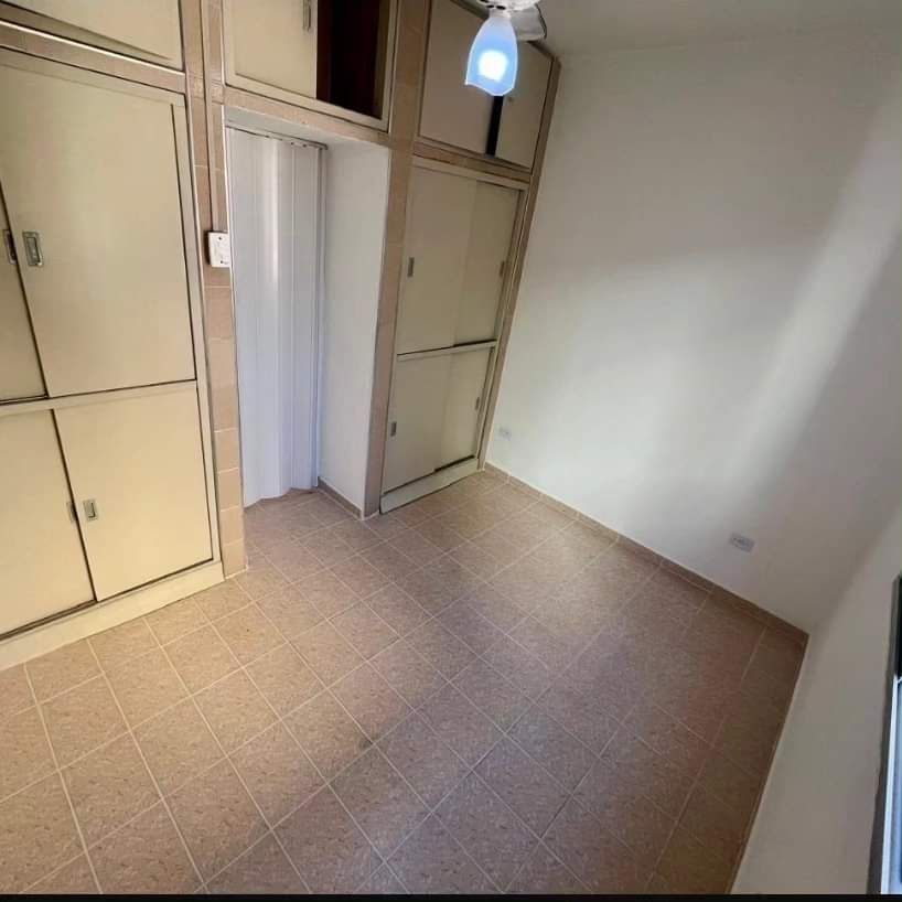 Imagem Kitnet com 1 Quarto à Venda, 30 m²em Tupi - Praia Grande Imagem Kitnet com 1 Quarto à Venda, 30 m²em Tupi - Praia Grande