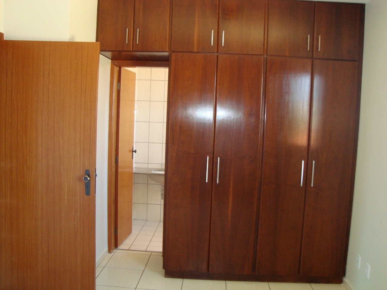 Imagem Sobrado com 3 Quartos à Venda, 151 m² em Santa Genoveva - Goiânia Imagem Sobrado com 3 Quartos à Venda, 151 m² em Santa Genoveva - Goiânia