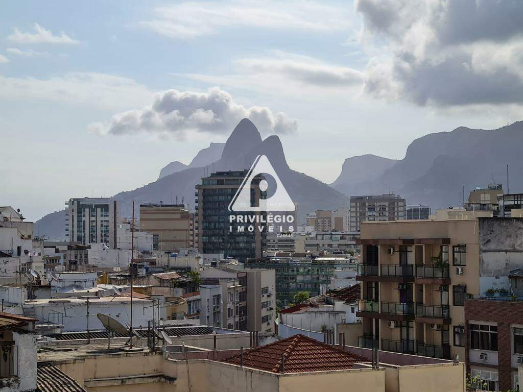 Imagem Cobertura com 4 Quartos à Venda, 260 m²em Copacabana - Rio de Janeiro
