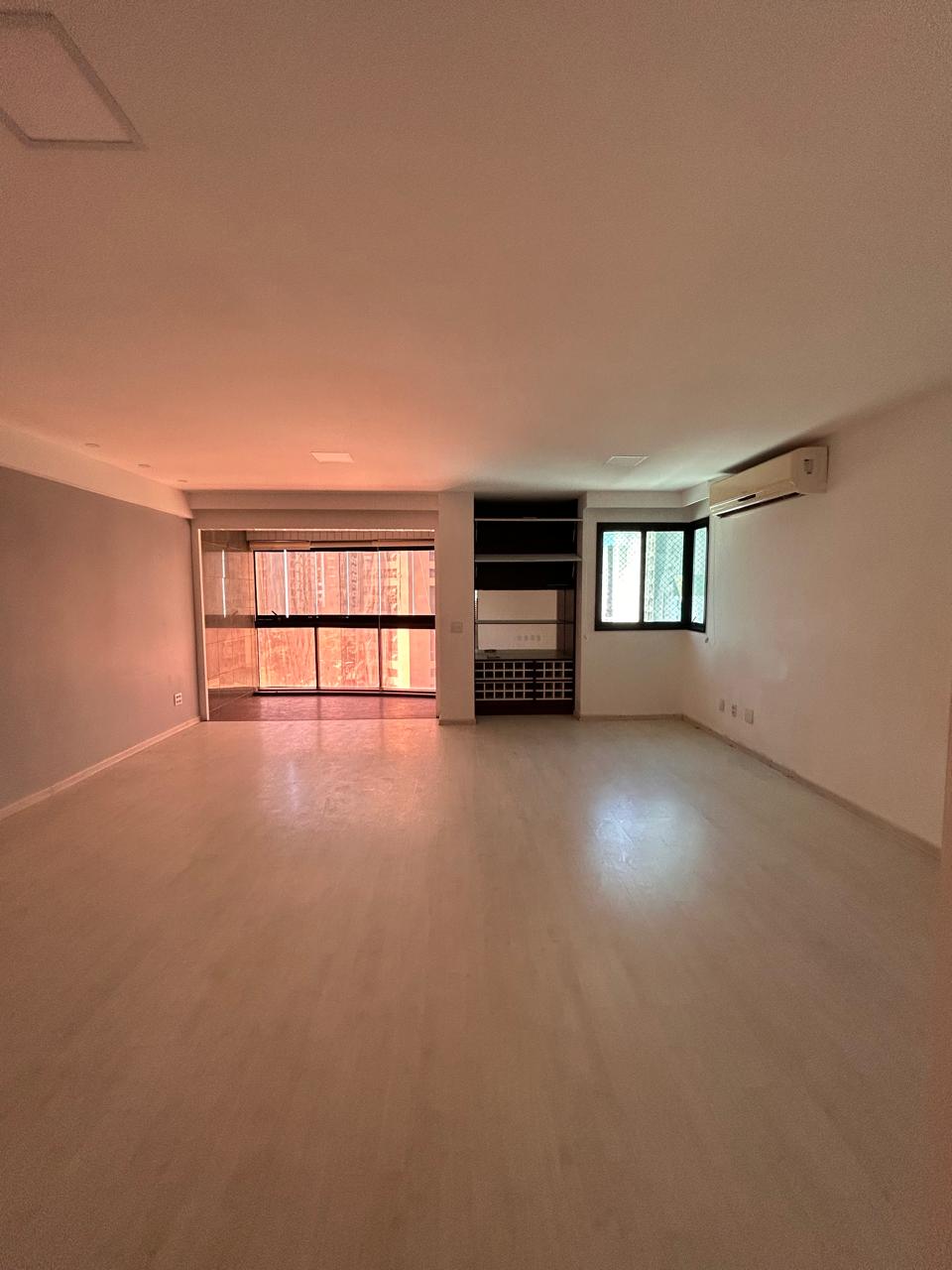 Imagem Apartamento com 1 Quarto à Venda ou Locação, 97 m² em Boa Viagem - Recife Imagem Apartamento com 1 Quarto à Venda ou Locação, 97 m² em Boa Viagem - Recife