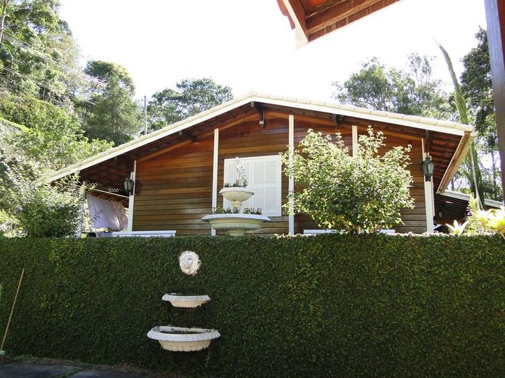 Imagem Casa com 4 Quartos à Venda, 250 m² em Várzea - Teresópolis