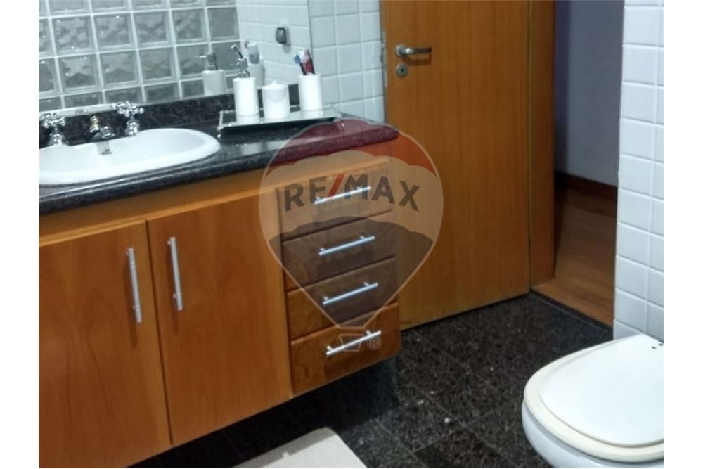 Imagem Casa de Condomínio com 4 Quartos à Venda, 236 m²em Piratininga - Niterói