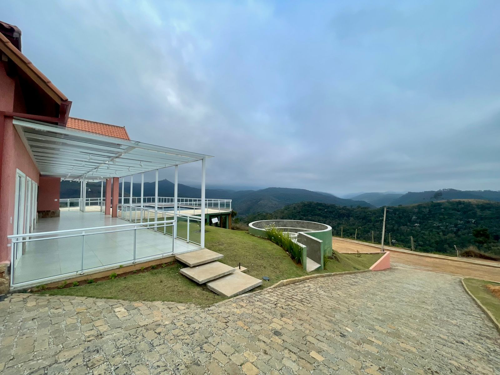 Imagem Terreno em Condomínio à Venda, 1 m²em Pessegueiros - Teresópolis