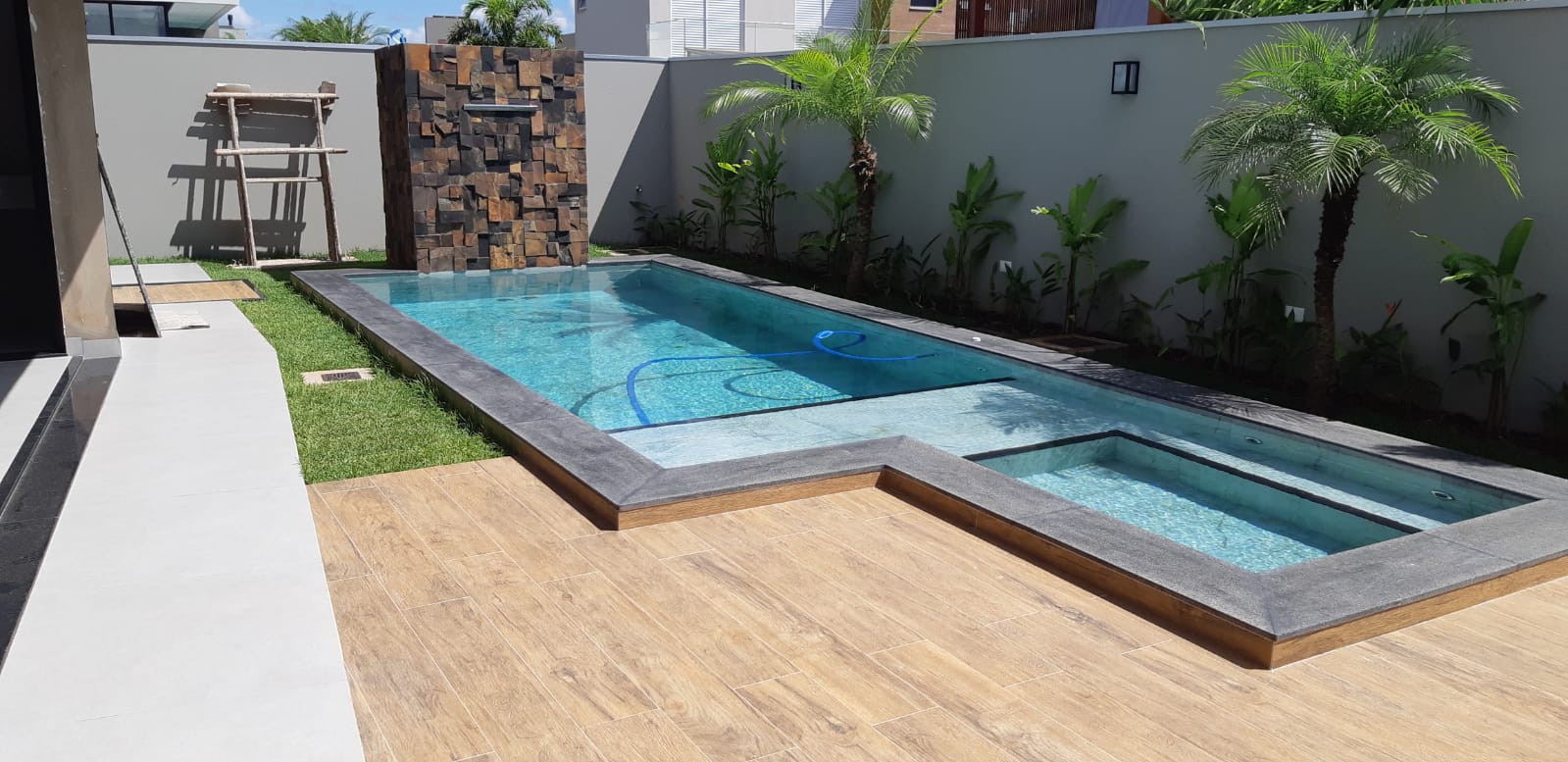 Imagem Sobrado com 4 Quartos à Venda, 342 m²em Parque dos Novos Estados - Campo Grande