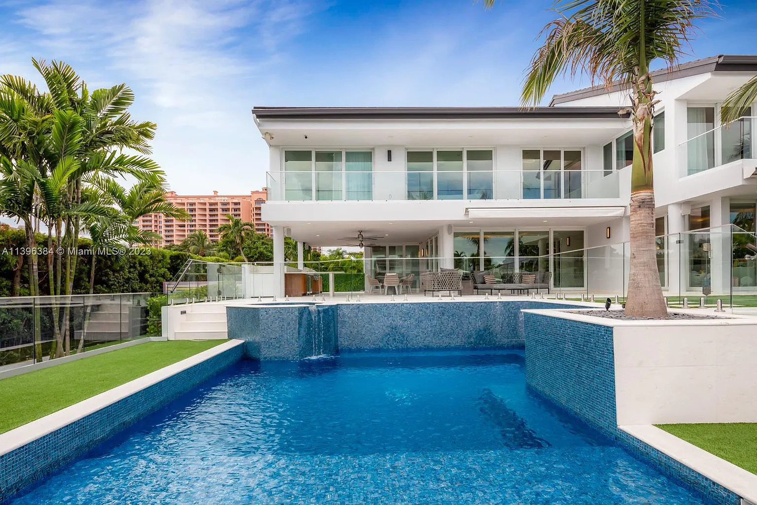 Casa de Condomínio com 6 Quartos à Venda, 492 m²em Alphaville Residencial Um - Barueri