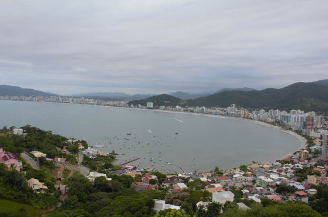 Imagem Apartamento com 2 Quartos para Temporada, 60 m²em Meia Praia - Itapema Imagem Apartamento com 2 Quartos para Temporada, 60 m²em Meia Praia - Itapema
